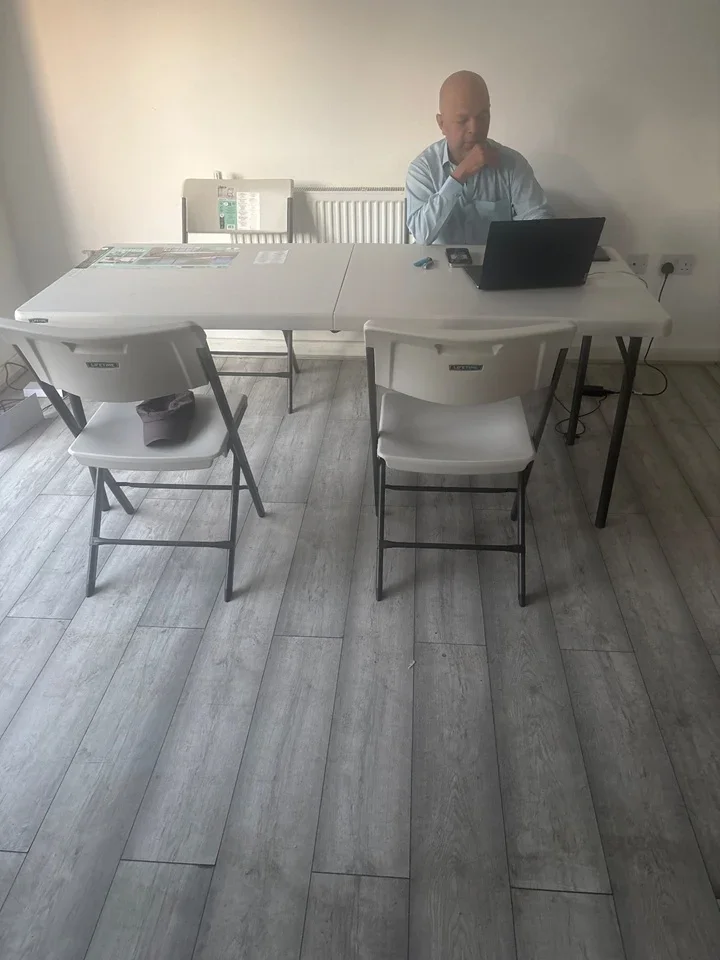 Room Dovestone Close in Thurrock