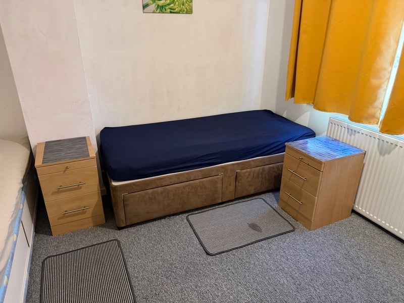 Room Wakehurst Drive in Crawley