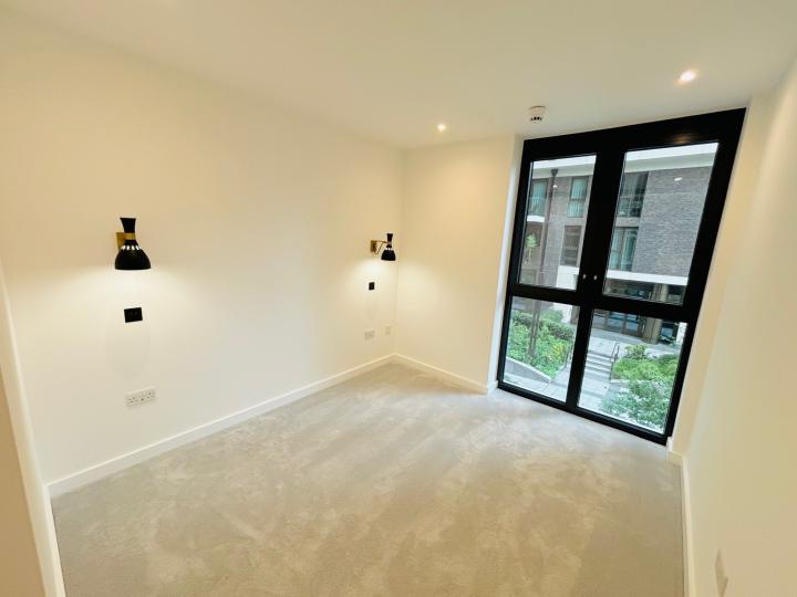 Flat Merino Gardens in Greater London