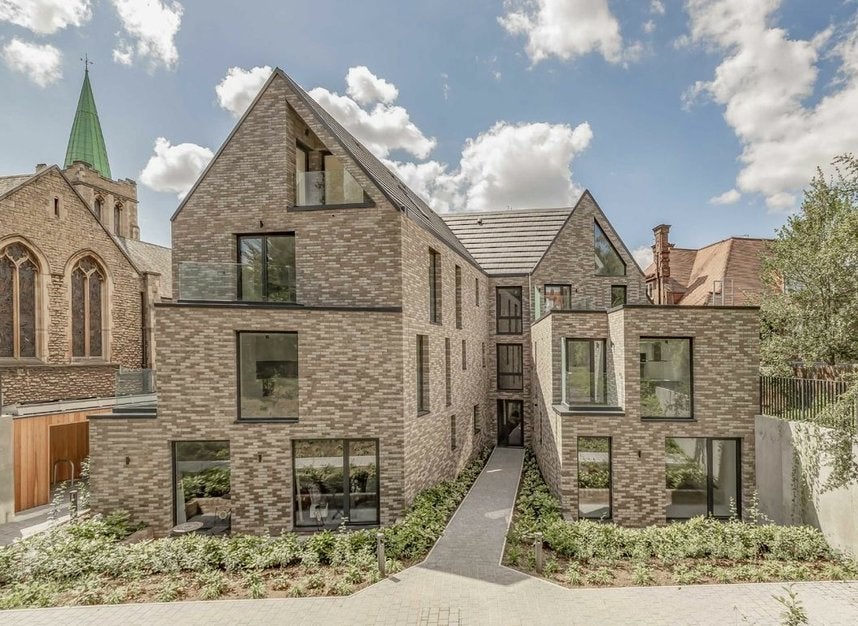 Flat Frognal Lane in Greater London