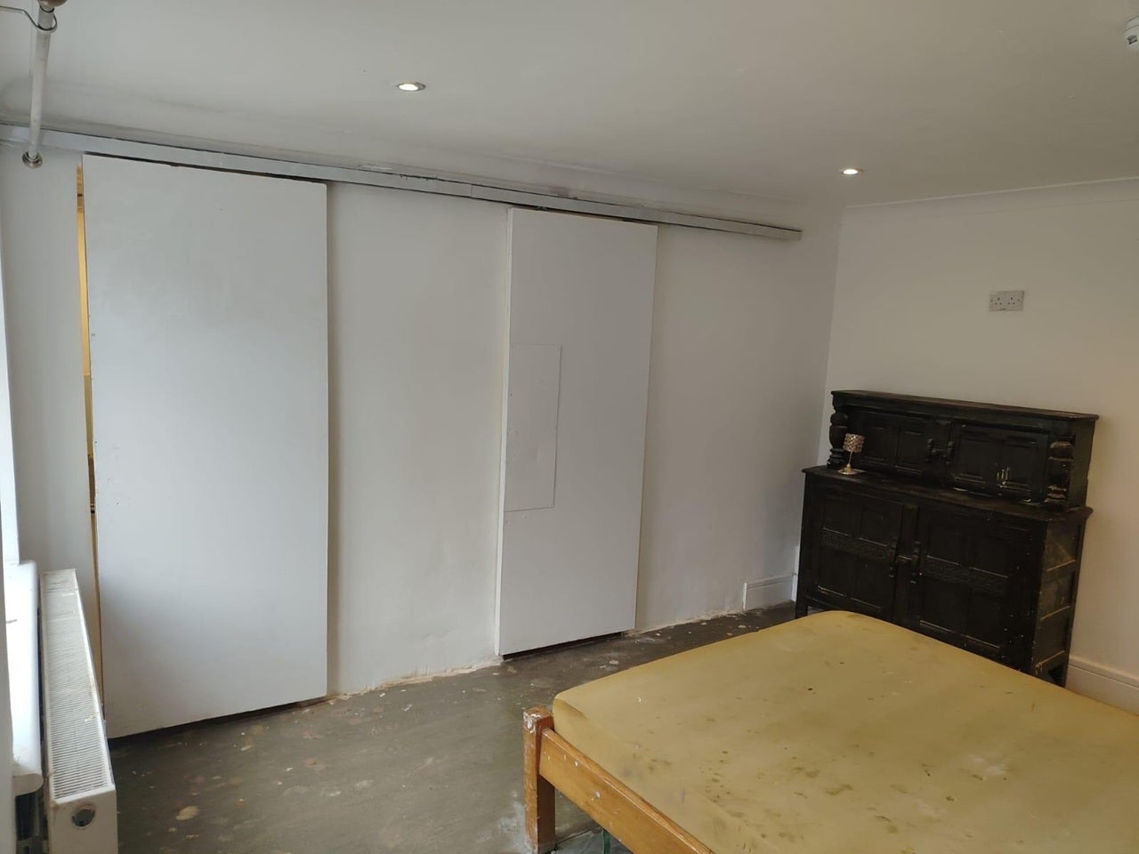 Room Eton Avenue in Greater London