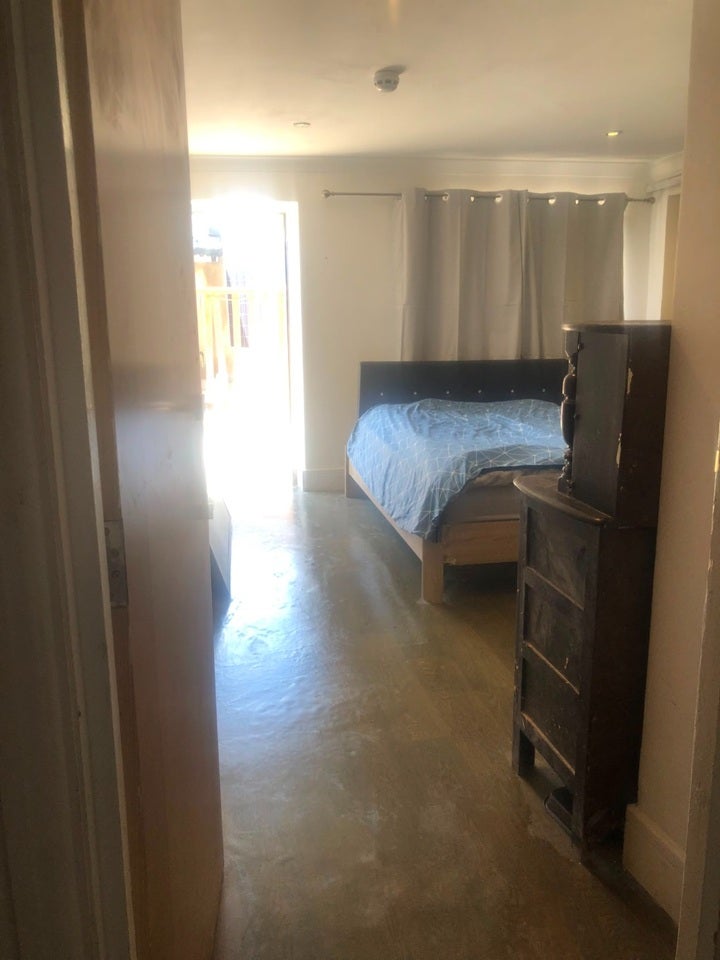 Room Eton Avenue in Greater London
