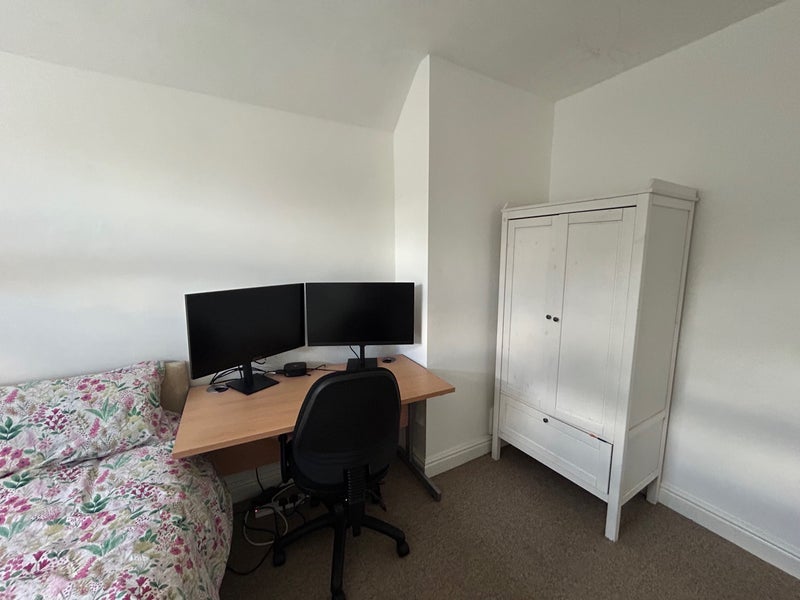 Room Ilminster Avenue in Bristol