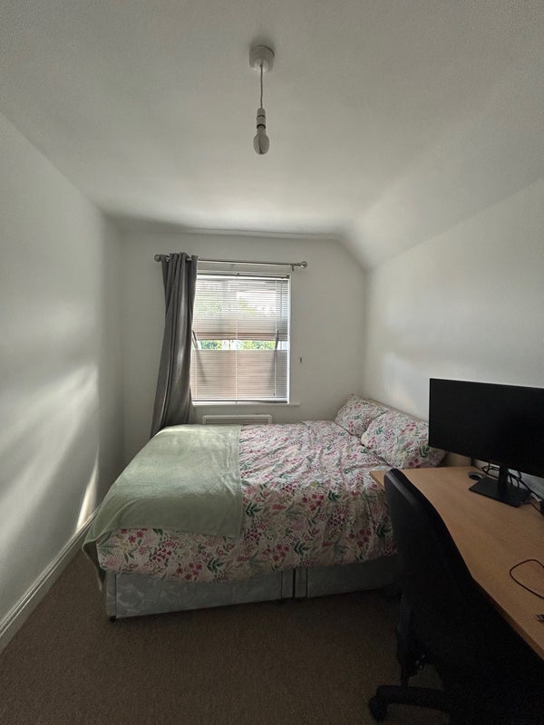 Room Ilminster Avenue in Bristol