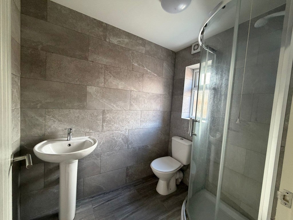 Flat Thorneycroft Road in Darlaston