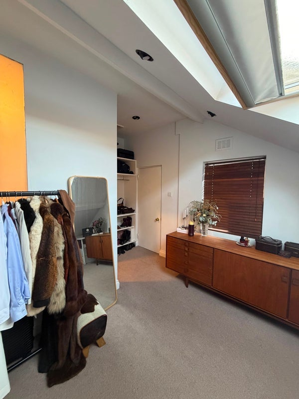 Room Hackney Road in Greater London