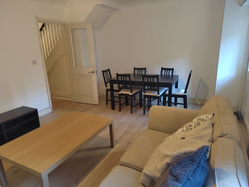 Flat Nelson Square in Greater London