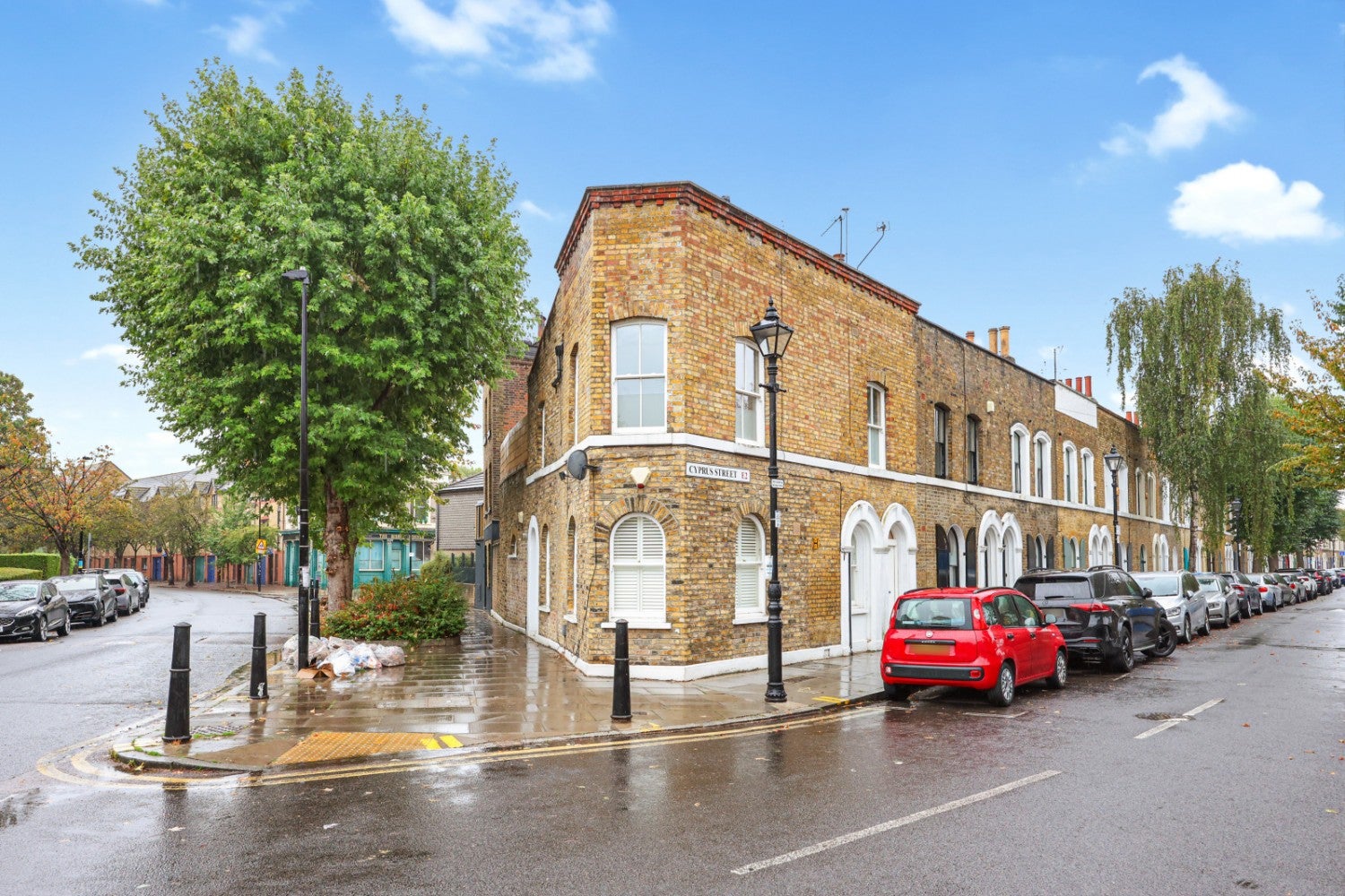 Flat Cyprus Street in Greater London
