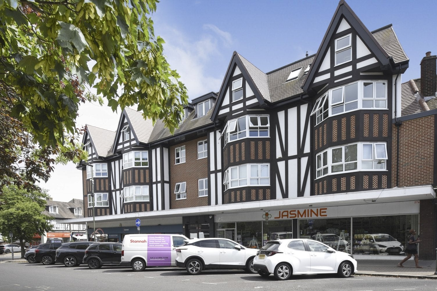 Flat Station Square in London
