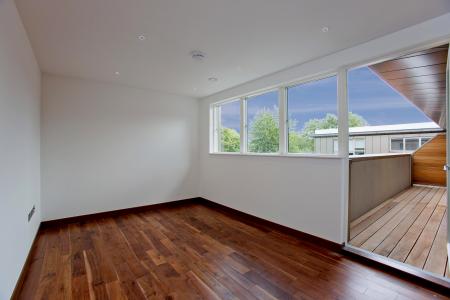 Flat Maygrove Road in Greater London
