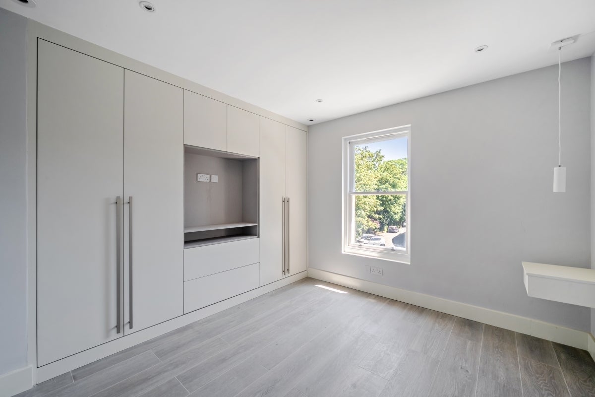 Flat Bath Road in Taplow