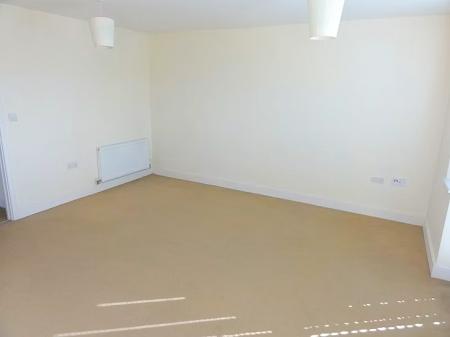 Flat Towcester Road in Far Cotton