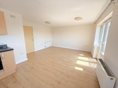 Flat Towcester Road in Far Cotton