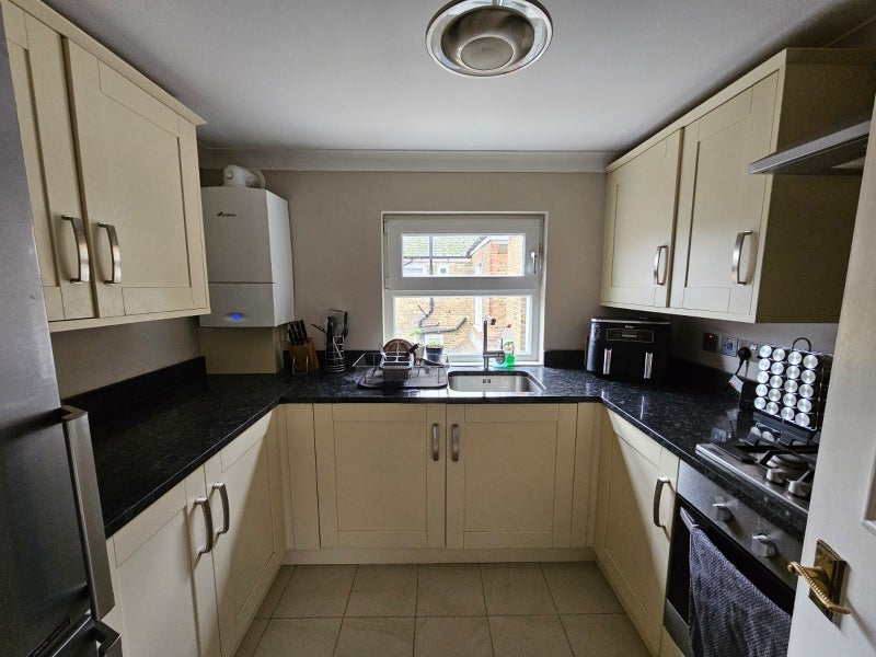 Room Stanstead Road in Greater London