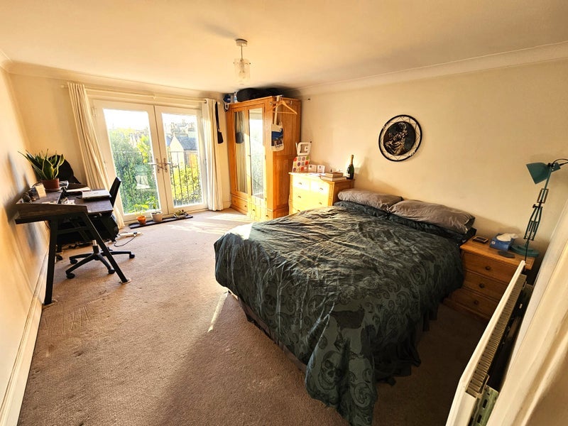 Room Stanstead Road in Greater London