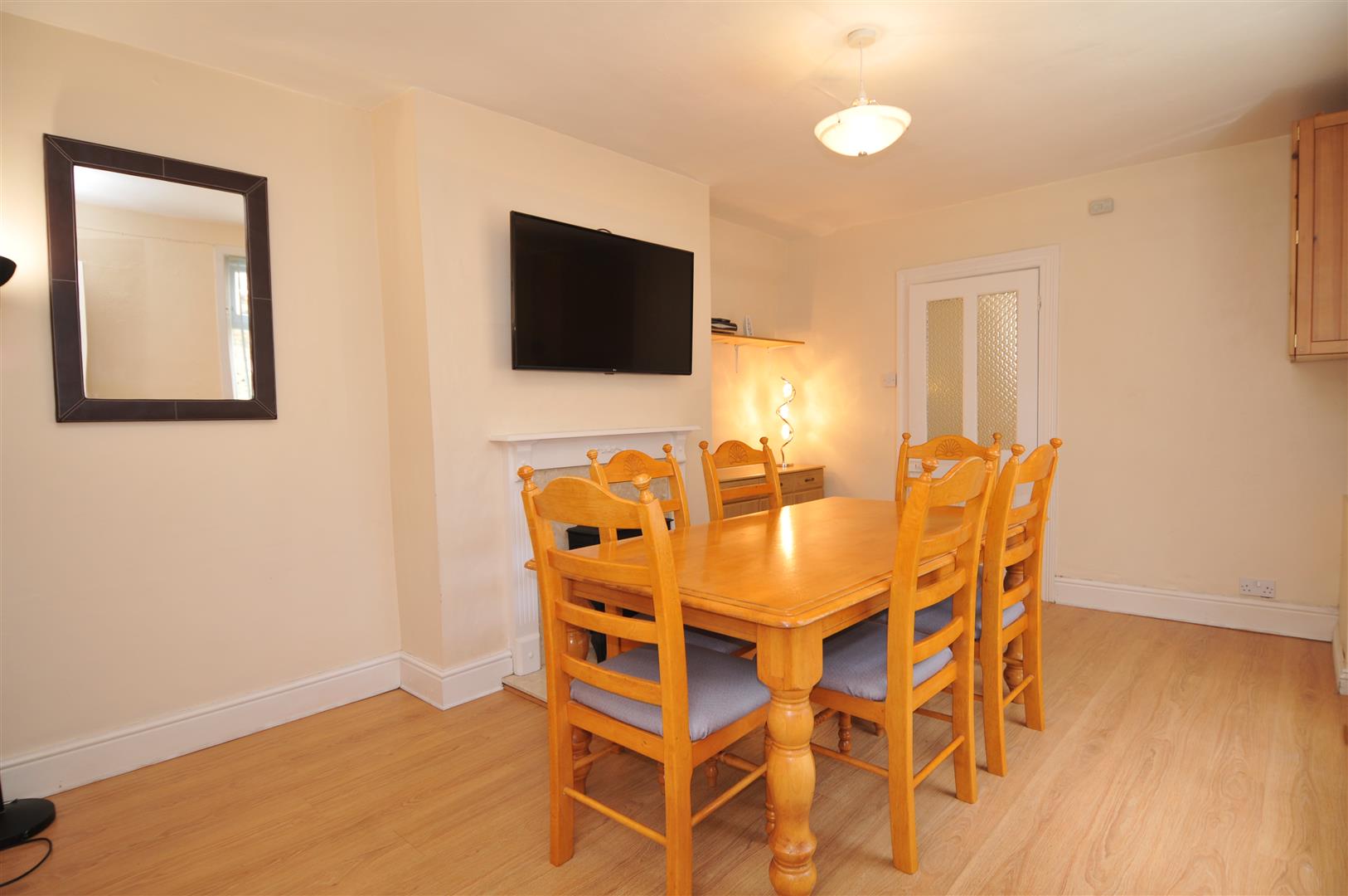 Room Salcombe Road in Plymouth