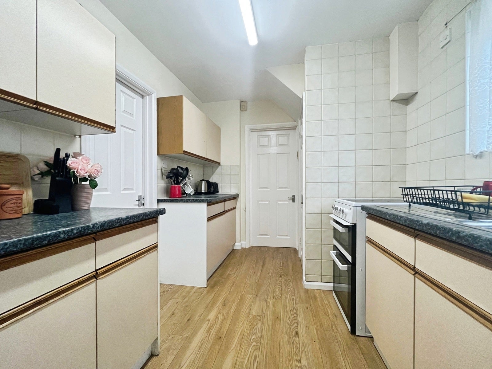 Room Larchwood Drive in Borough of Runnymede