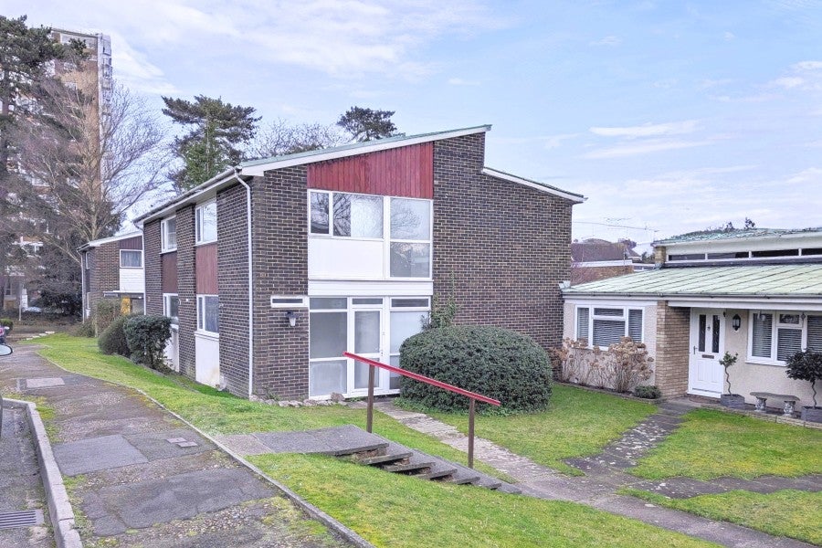 House Oak Bank in Woking