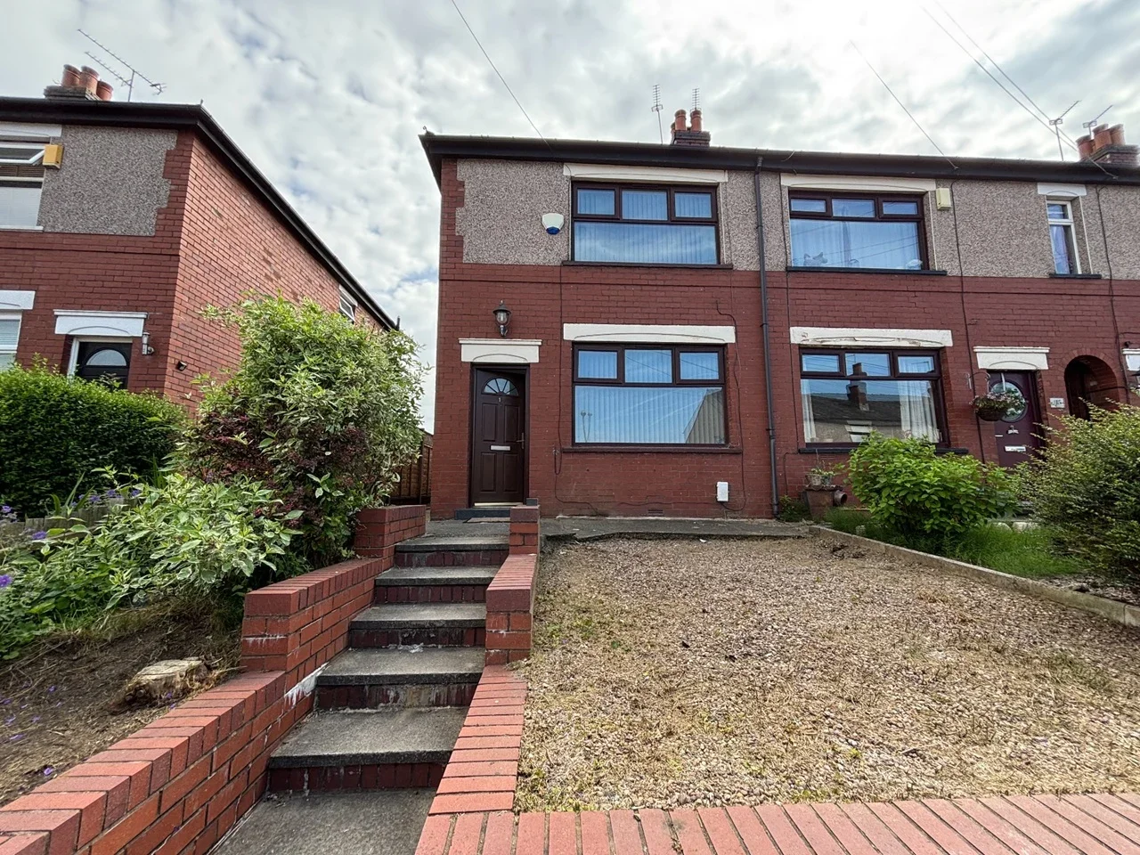 House Clarendon Street in Milnrow