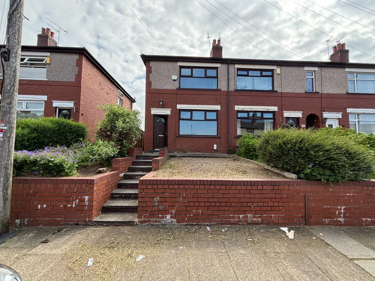 House Clarendon Street in Milnrow