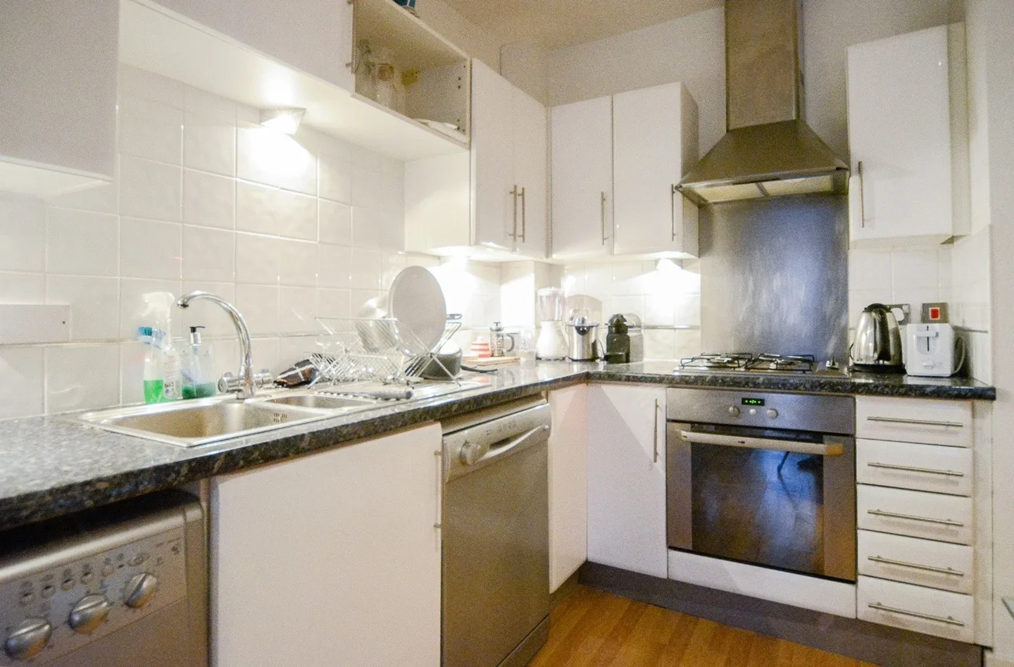 Flat Hoxton Street in Greater London