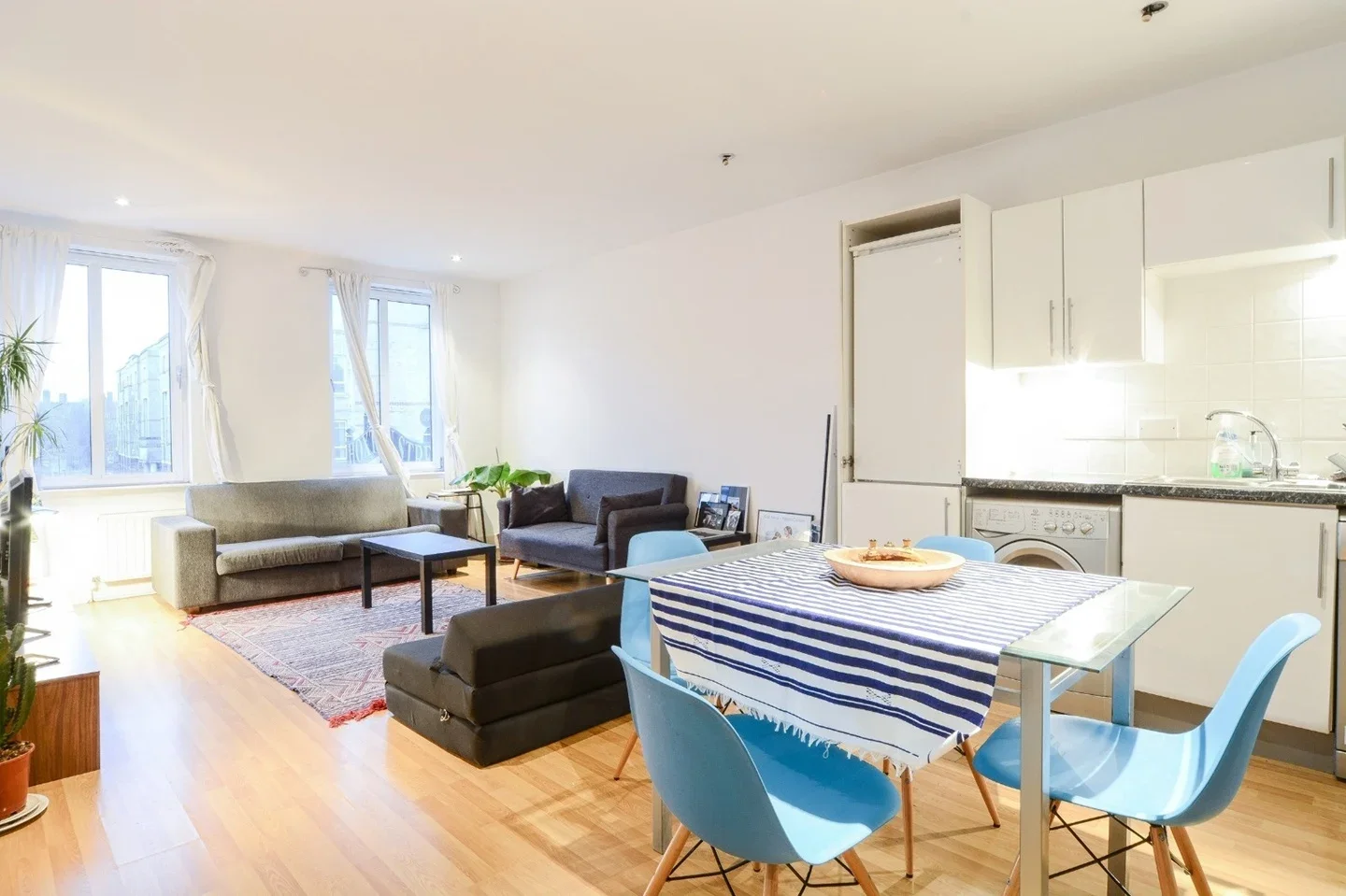 Flat Hoxton Street in Greater London