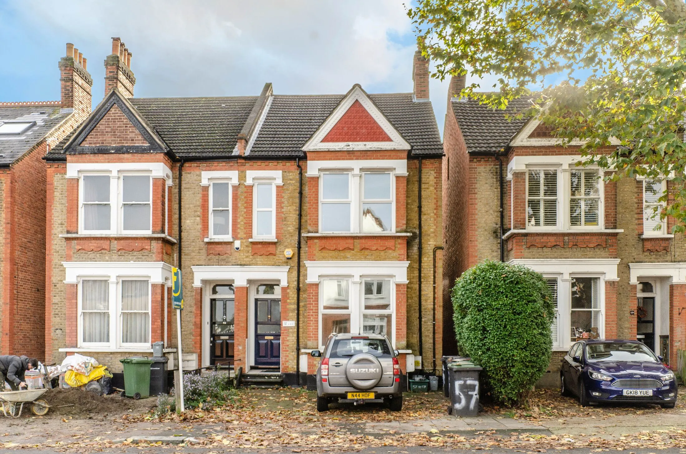 Flat Woolstone Road in Greater London