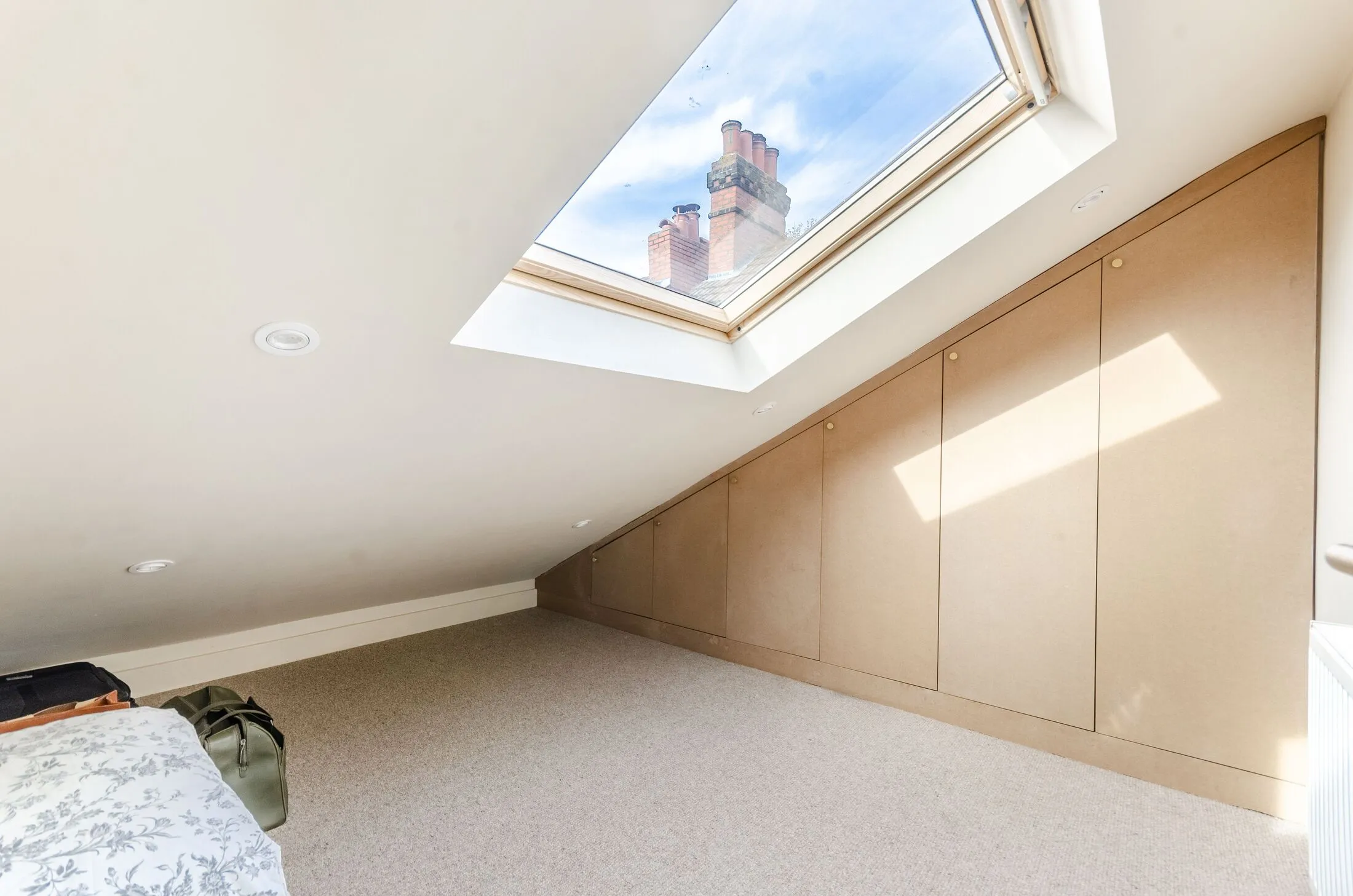 Flat Woolstone Road in Greater London