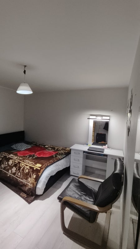 Room Warwick Road in Blackburn