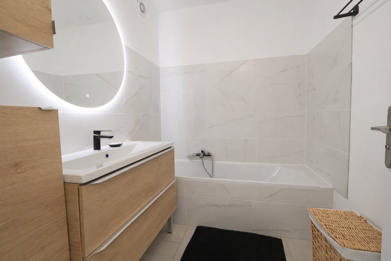 Appartement Rue Léo Brun à Mandelieu-la-Napoule