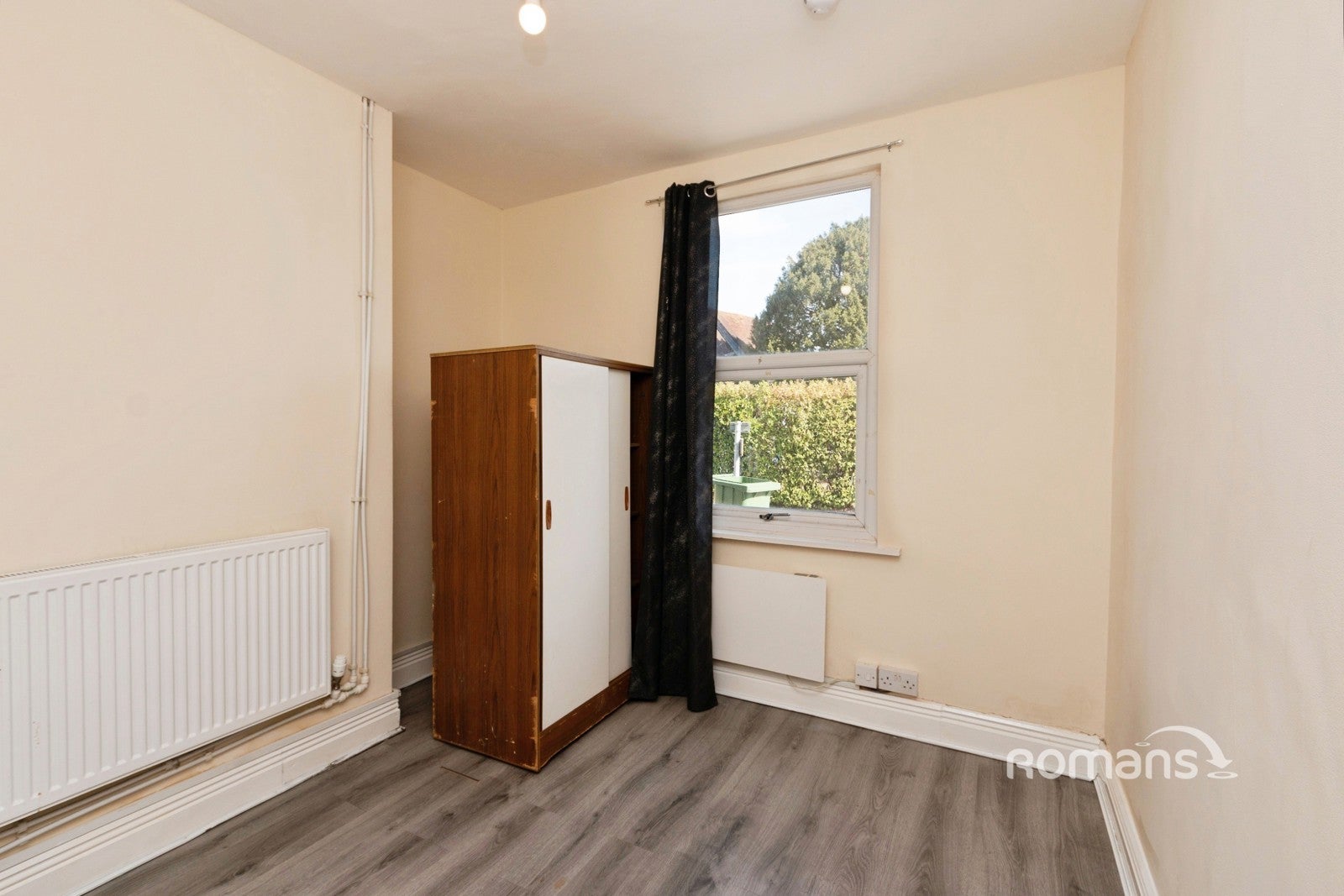Room Newport Road in Rushmoor