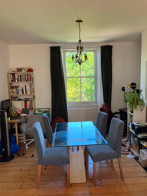 Room Wood Vale in Greater London