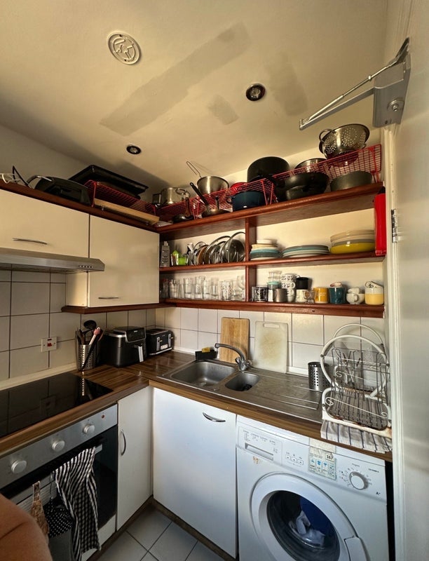 Room Delancey Street in Greater London