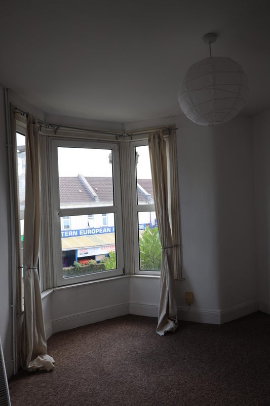Room Gloucester Road in Bristol