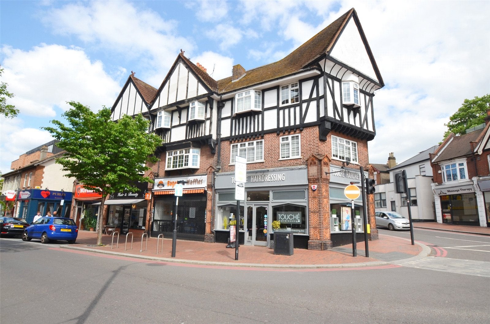 Flat High Street in Greater London