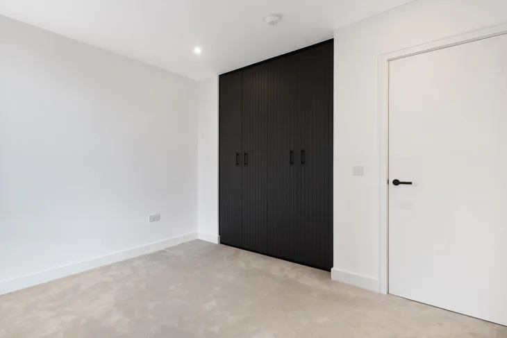 Flat Friary Road in Greater London
