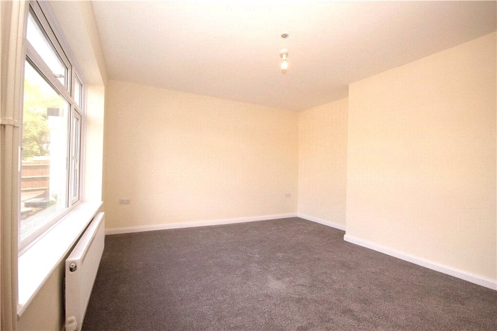 Room Blackwell Avenue in Guildford