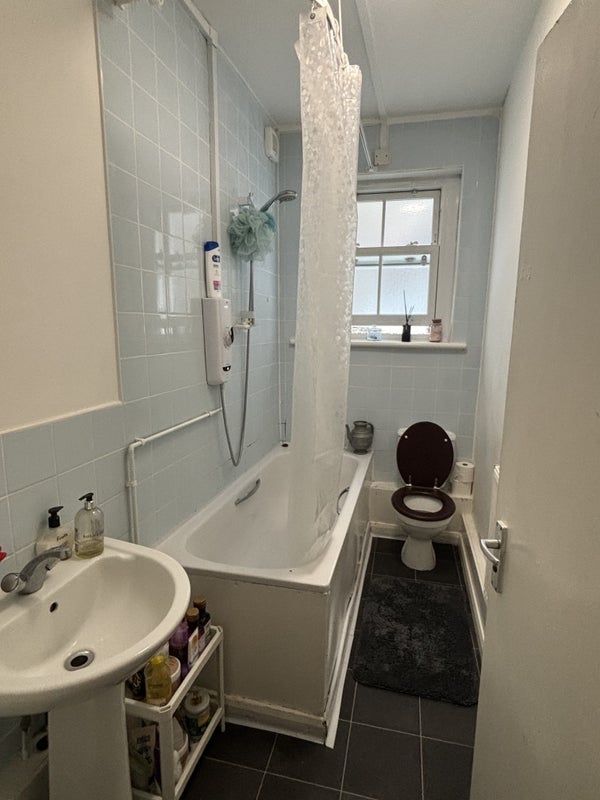 Room Tamworth Street in Greater London