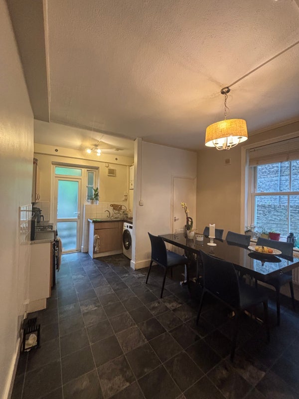 Room Tamworth Street in Greater London