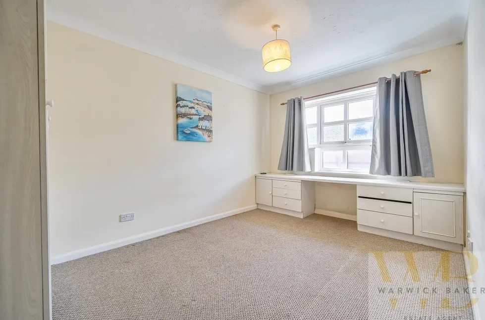Flat Emerald Quay in Adur