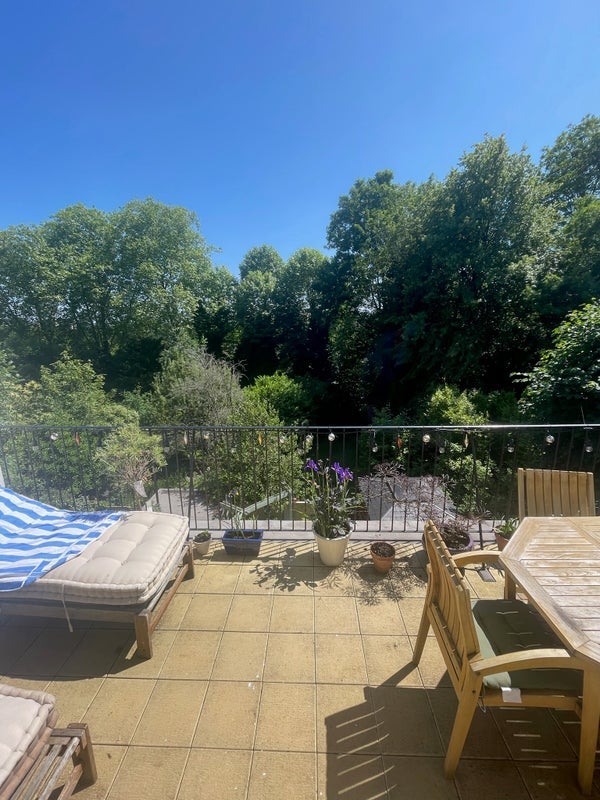 Room Shepherds Hill in Greater London