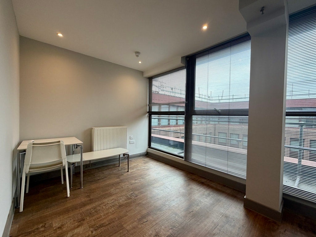 Flat Week Street in Maidstone