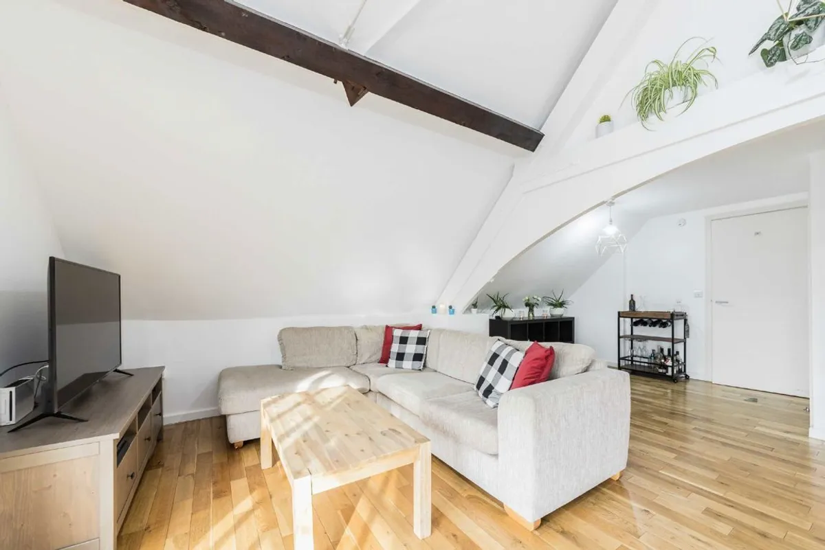 Flat Craven Gardens in Greater London