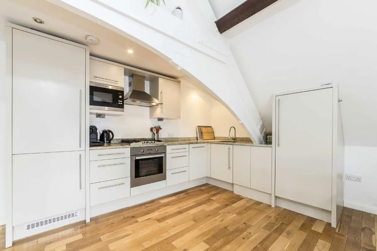 Flat Craven Gardens in Greater London