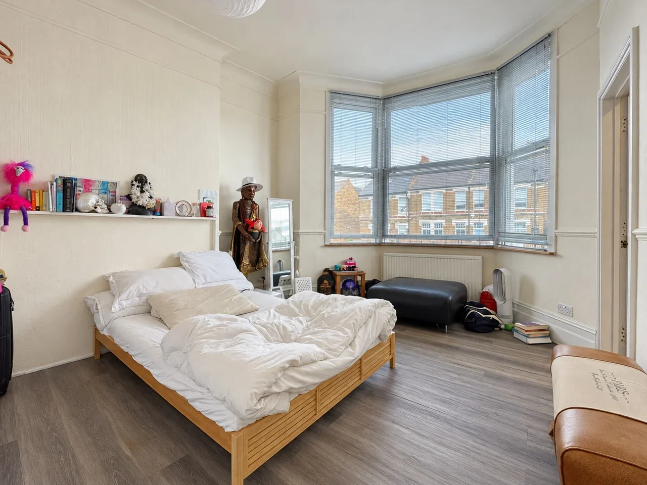 Flat Fortess Road in Greater London