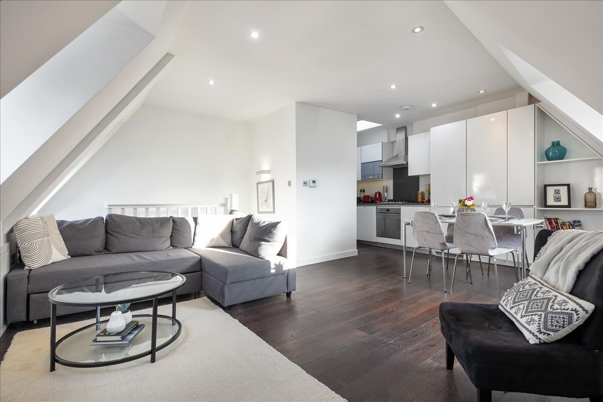 Flat Farringdon Road in Greater London