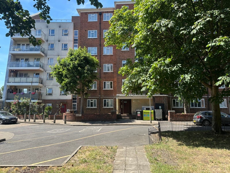 Room Alfreda Street in Greater London