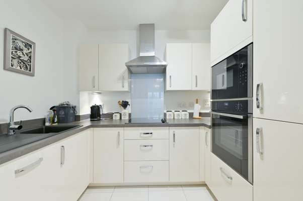Flat Broadway in Amersham
