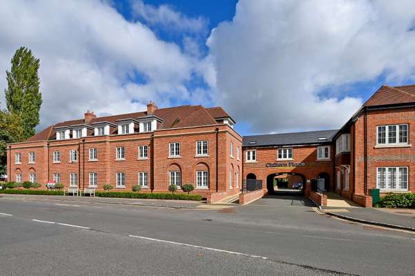 Flat Broadway in Amersham