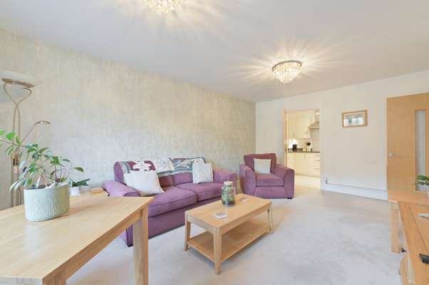 Flat Broadway in Amersham